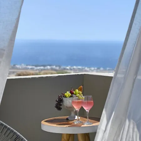 וילה Delightful Santorini Villas | 4 Bedrooms | Killua | Spacious Terraces With Hot Tubs | Éxo Goniá