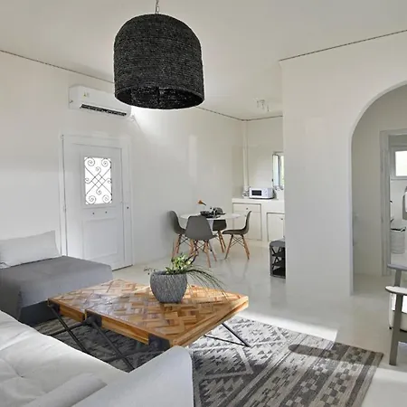 Delightful Santorini Villas | 4 Bedrooms | Killua | Spacious Terraces With Hot Tubs | *