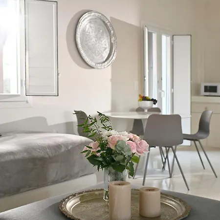 וילה Delightful Santorini Villas | 4 Bedrooms | Killua | Spacious Terraces With Hot Tubs | *