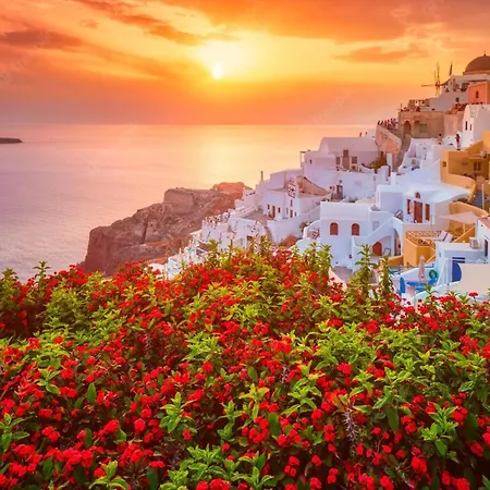 Delightful Santorini Villas | 4 Bedrooms | Killua | Spacious Terraces With Hot Tubs | *